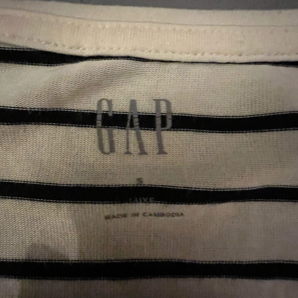 Gap Striped Black and White Long Sleeve Shirt - Picture 6 of 7